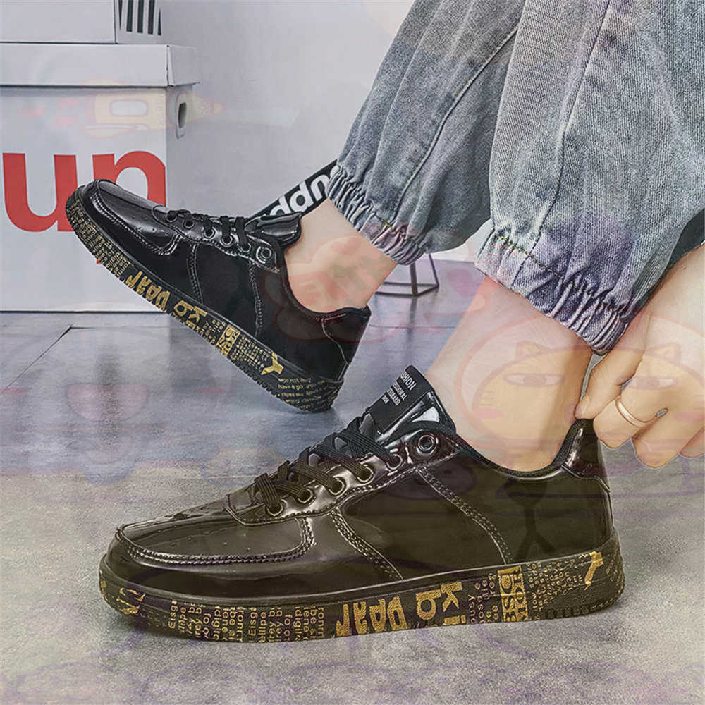 Round Foot Size 45 Sneakers Wh - Luxury Lifestyle Shorts 评论和价格